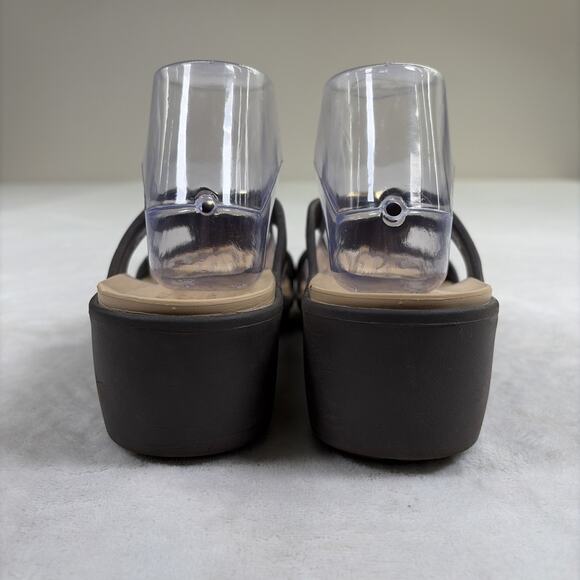 Crocs Womens Size 10 Sanrah Hammered Gold Circle Medallion Brown Sandal Slides - Picture 6 of 15